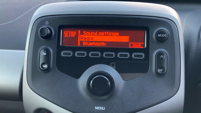 Toyota Aygo 1.0 VVT-i X-Play 5dr x-shift Petrol Hatchback